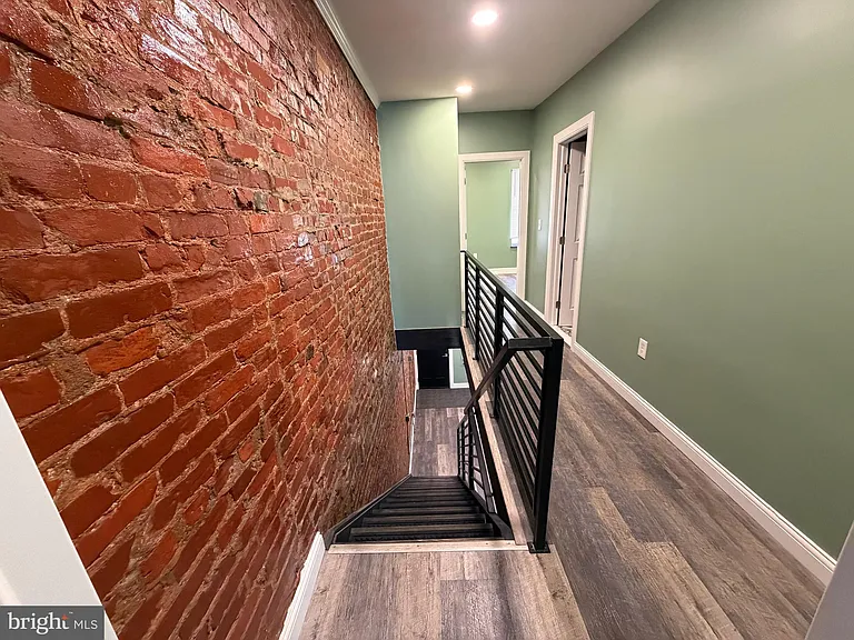2643 N Mascher St — Photo 15