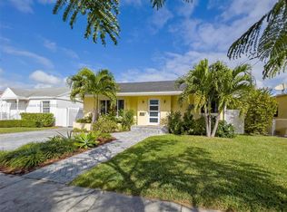 6337 SW 39th Ter, Miami, FL 33155