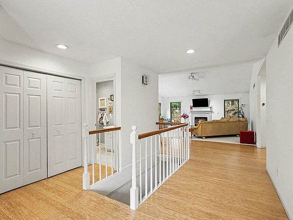 3rd image of 17871 N Fruitport Rd