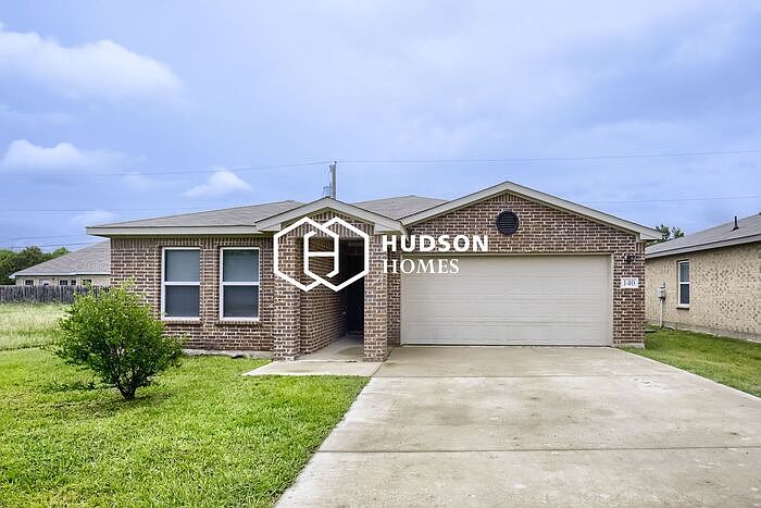 1st image of 140 Loon Bay Dr