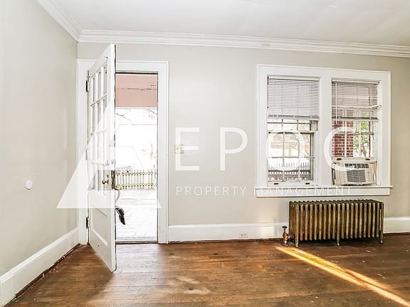 4th image of 400 S Josephine Boyd St