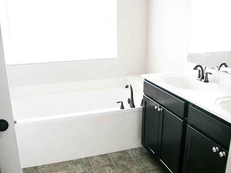 1004 Stillwater Dr — Photo 19