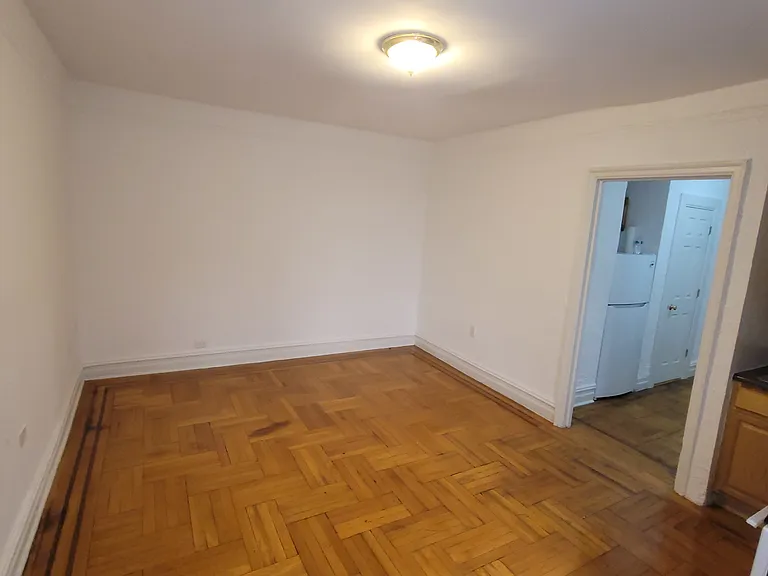 2825 Grand Concourse #A1 — Photo 3