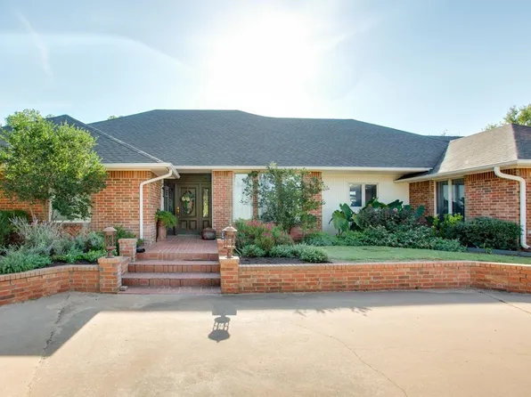 1125 E Robertson Rd, Enid, OK 73701