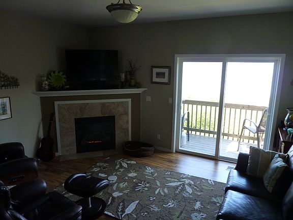 4th image of 475 SE 35th St Unit B10