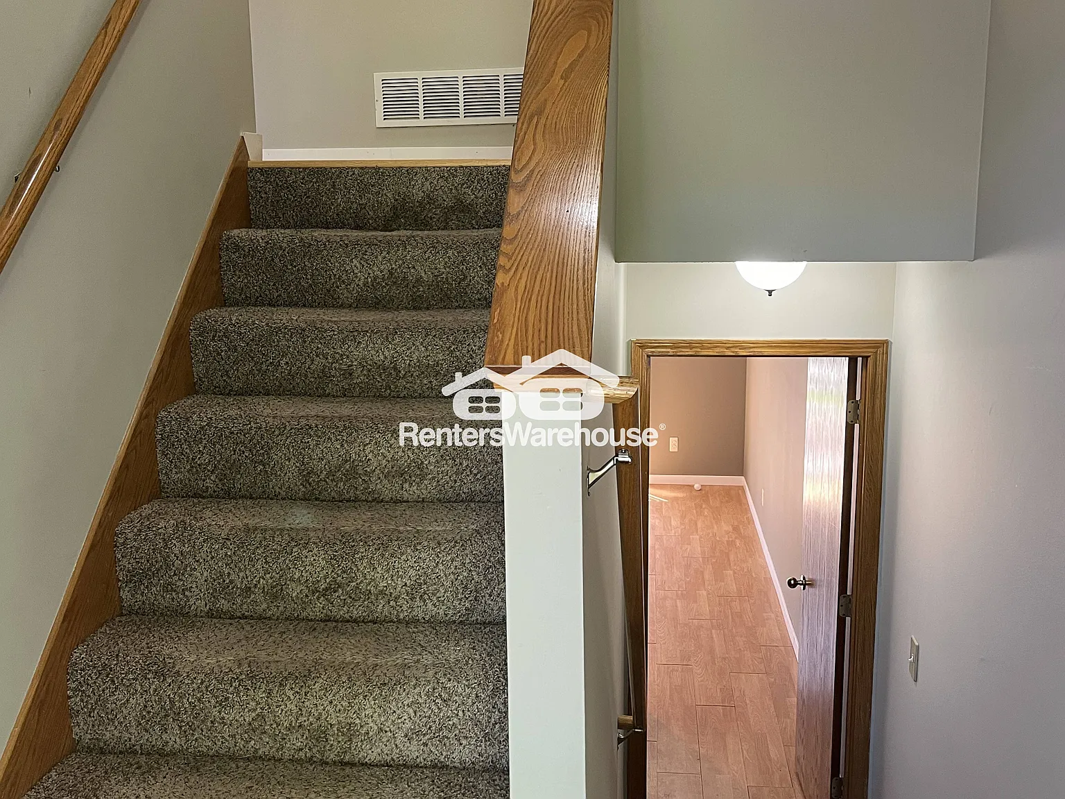 3 Bed/2 Bath SF in Victoria — Photo 2