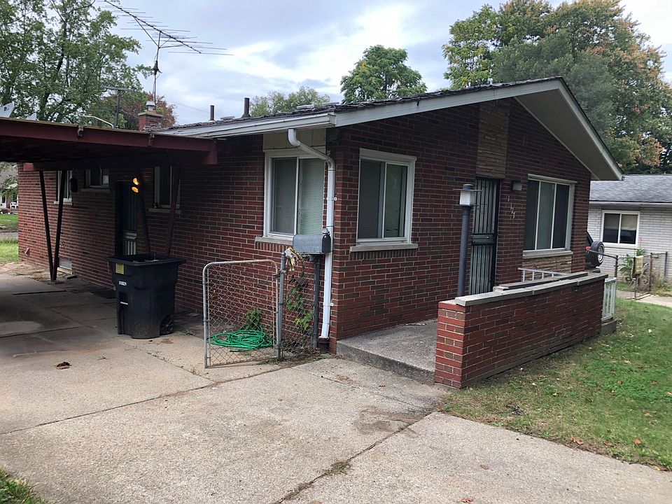 2nd image of 16127 Riverview St