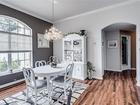 4th image of 2851 Briarwood Ln