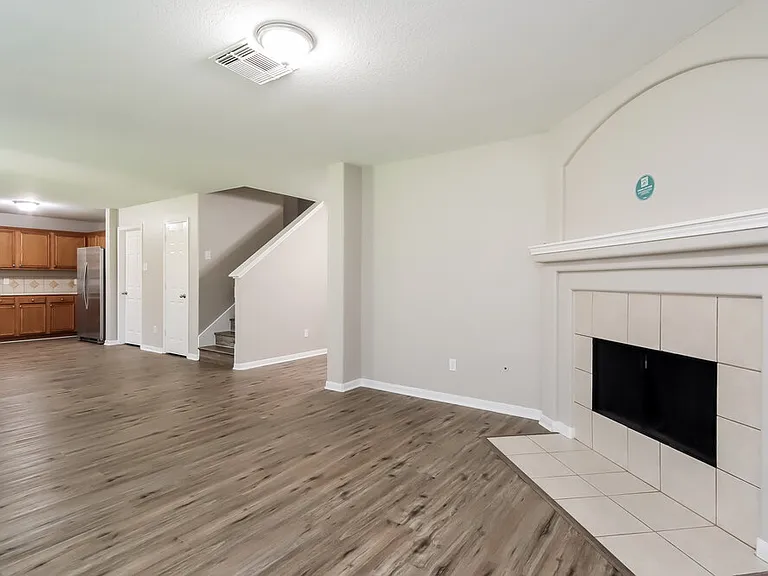 14635 Lothbury Dr — Photo 5