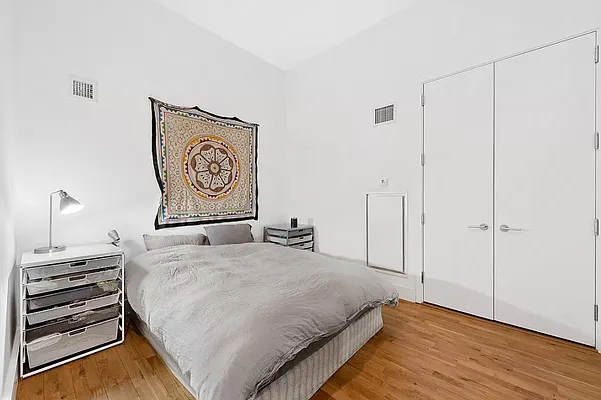 Rented by Compass | media 4