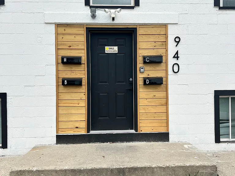 940 Shoemaker Ave #B — Photo 1
