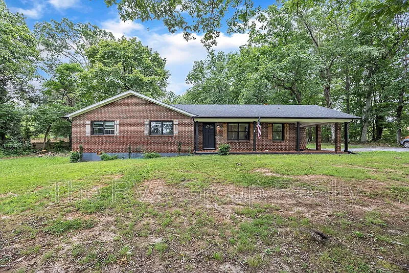 3 bed, 2.0 bath, 1728 sqft, $1,795 — Photo 1