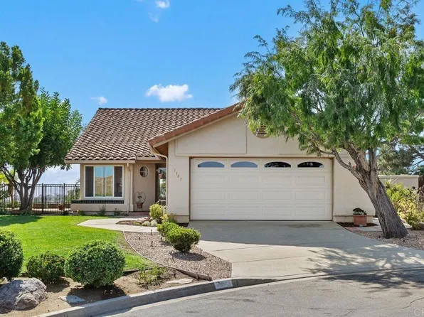 1983 Stonecrest Ct, Vista, CA 92081
