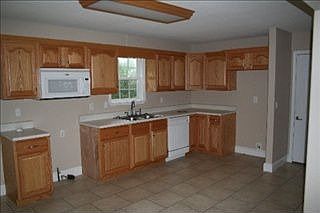 3rd image of 98 Harper Ln