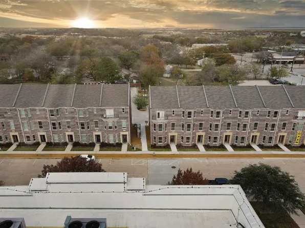 305 N Mill St, Lewisville, TX 75057