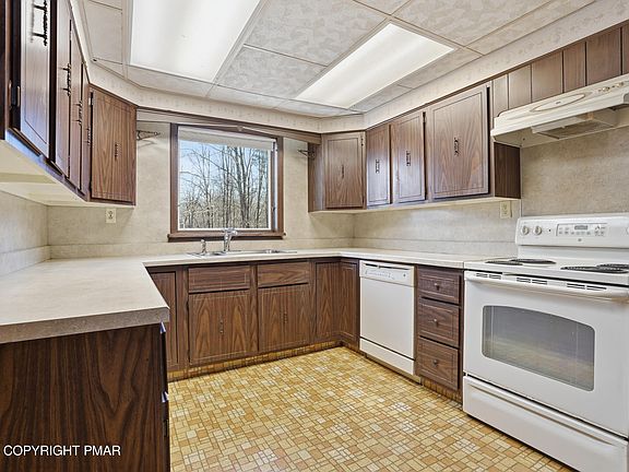 2nd image of 127 Burgoon Rd