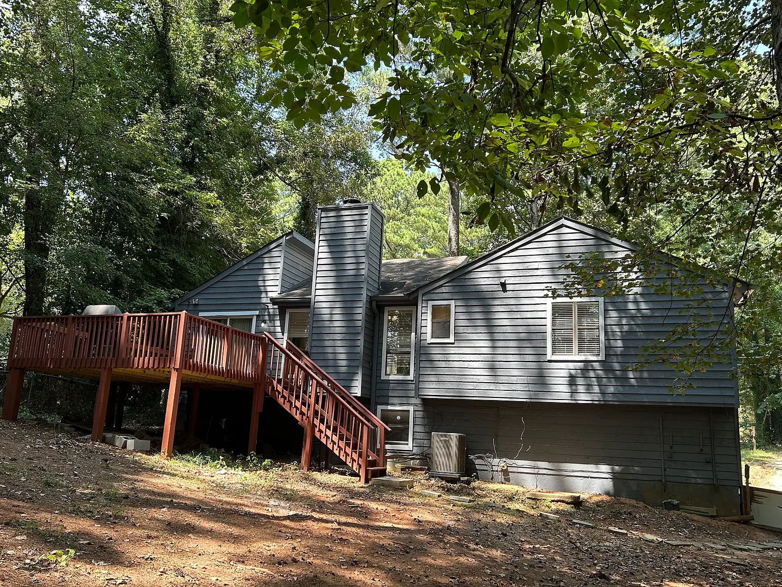 4 bed, 2500 sqft, $1,980 — Photo 2