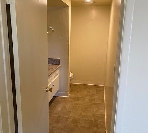 5th image of 25 N El Molino St APT D