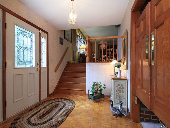 Large Entry Foyer