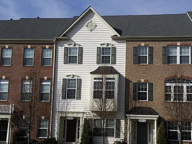 4066 Finsbury Ln — Photo 1