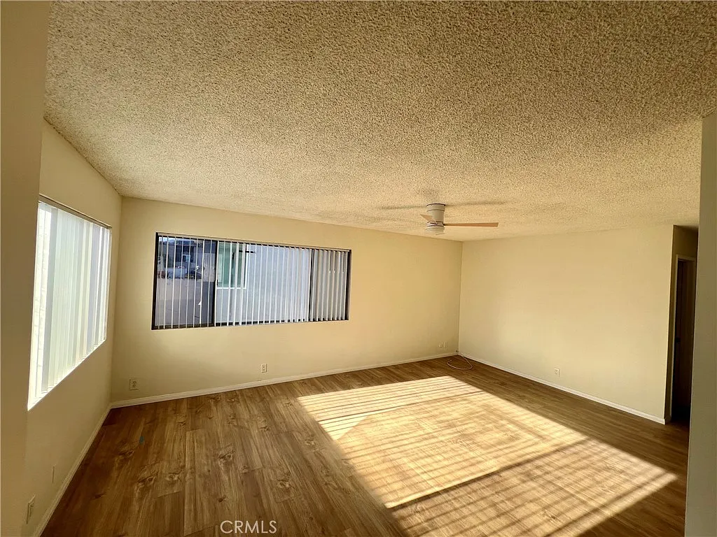2 bed, 885 sqft, $2,750 — Photo 2