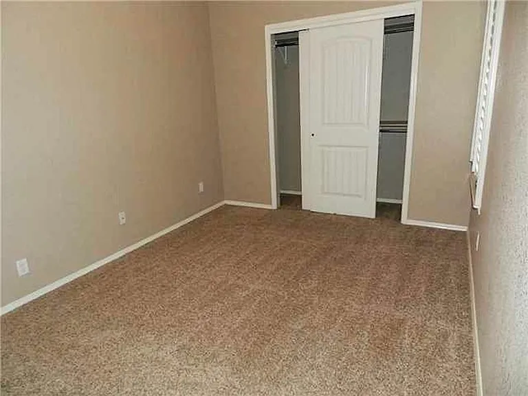 12917 Hueco Cave Dr — Photo 15