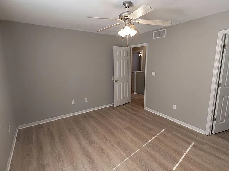 4013 Snowy Owl Dr — Photo 19