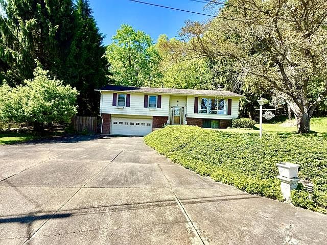 1st image of 5 Elmwood Dr #1
