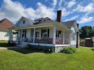 131 Lee Dr, Fries, VA 24330