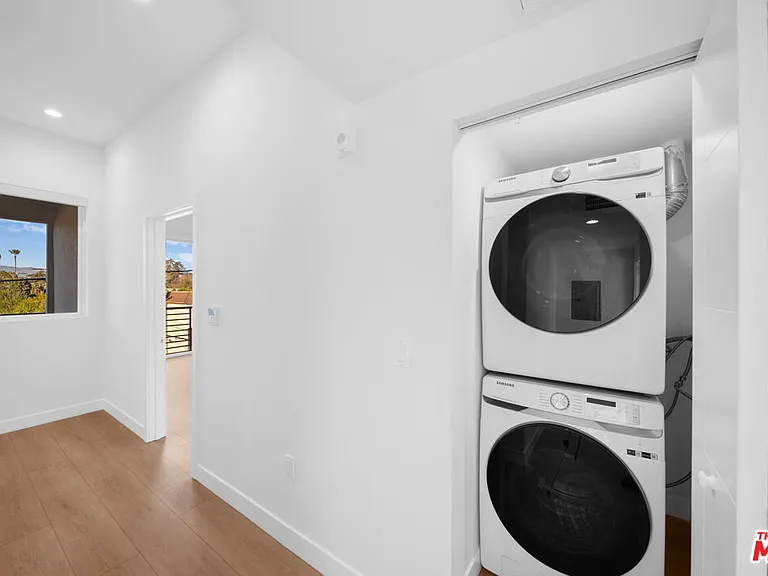 13846 Moorpark St #101 — Photo 10