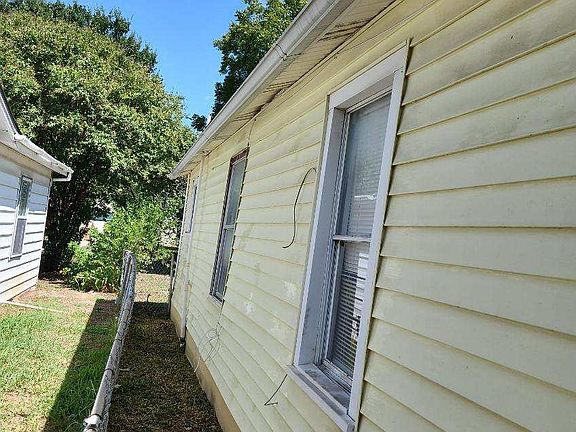 5th image of 1045 Fitch St