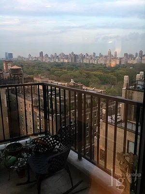 Sold by Hecht Group | media 10