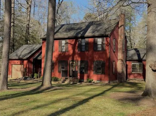 107 Castle Ln, Williamsburg, VA 23185