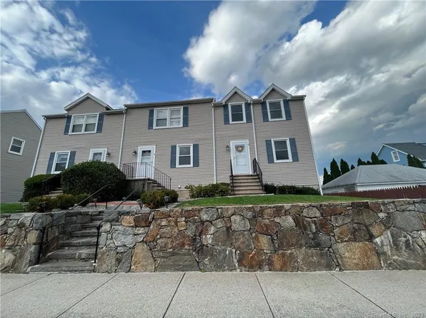 21 Richmond Place #6, Stamford, CT 06902