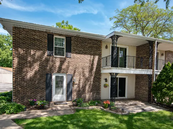 1904 Burgundy St, Schererville, IN 46375