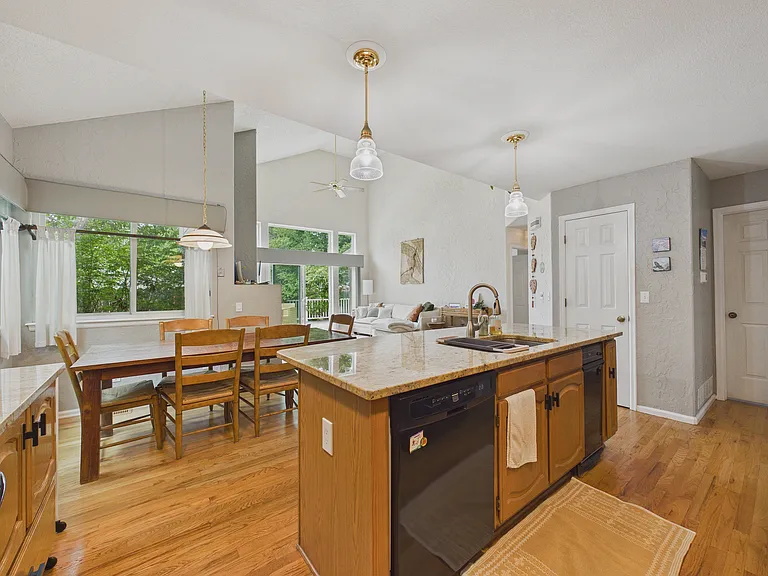 6975 Nile Ct — Photo 10
