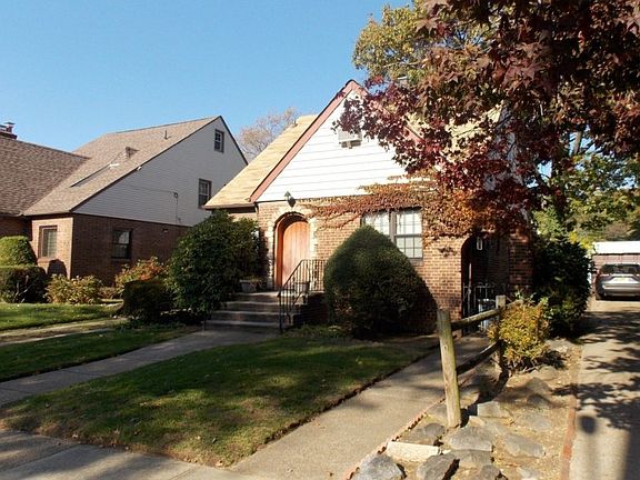 2nd image of 23307 Seward Ave