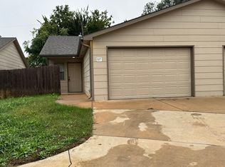 517 W Meadow Creek Cir, Wichita, KS 67204