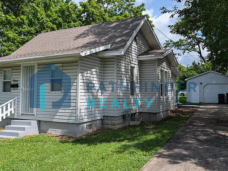 3705 Evansville Ave — Photo 2