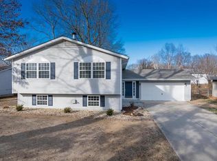 4708 Brecht Ln, Godfrey, IL 62035