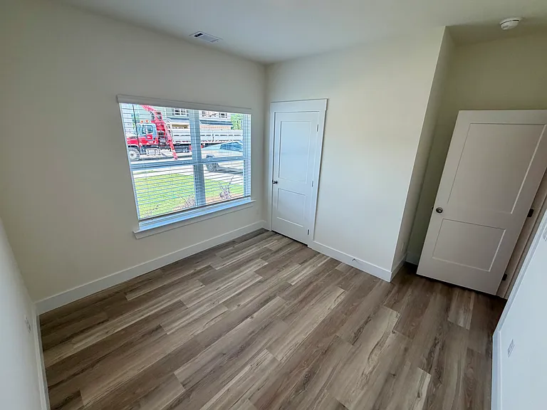3796 Hawks Creek Dr — Photo 31