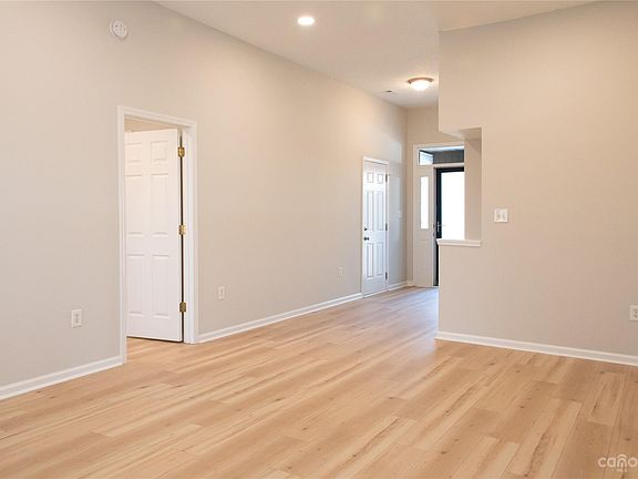 3rd image of 2358 Eagle Glen Ct