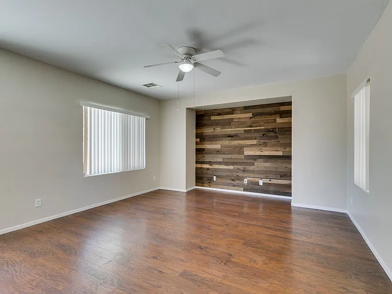 2925 Dowitcher Ave — Photo 5