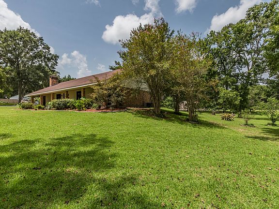 4th image of 5113 NW Evangeline Thwy
