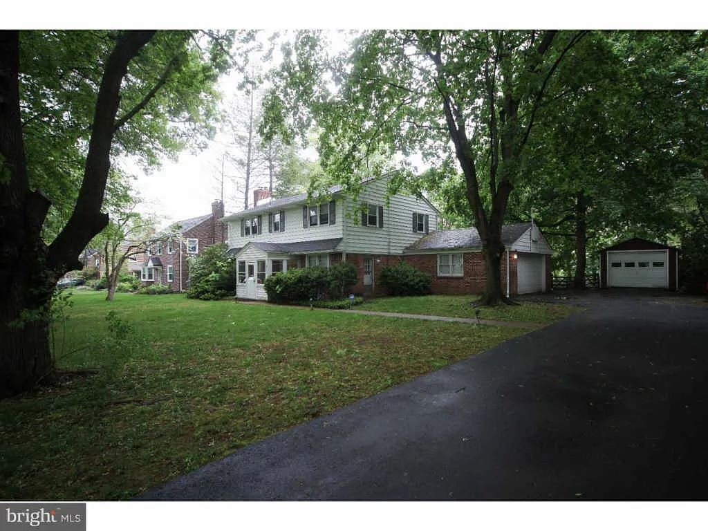 1217 Wheatsheaf Ln photo 1