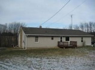 11070 Eight Corner Schoolhouse Rd NE, Ne, OH 44643