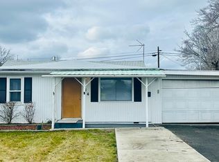 114 S 2nd St, Selah, WA 98942