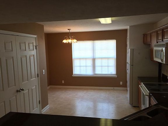 3rd image of 120 Wolverine Ct