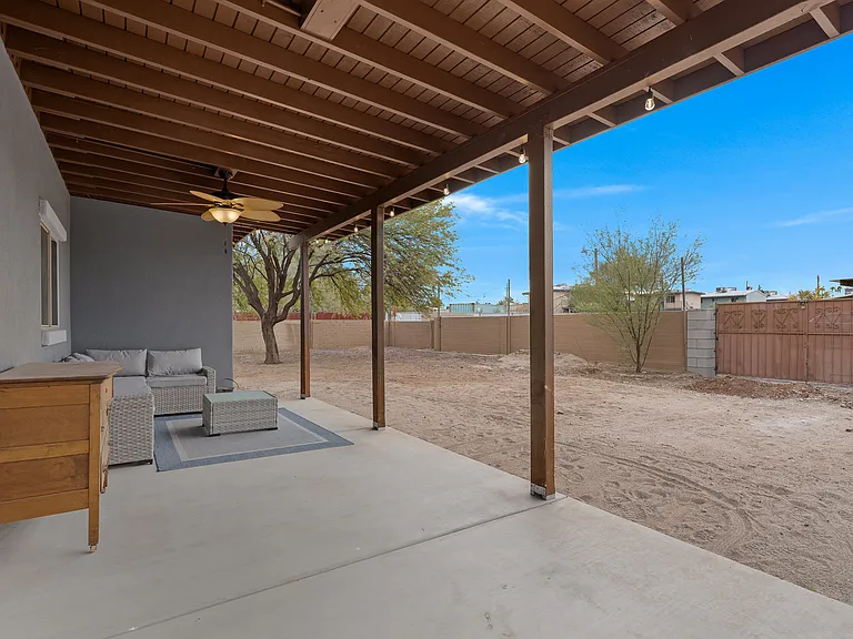 3816 E Lee St — Photo 22