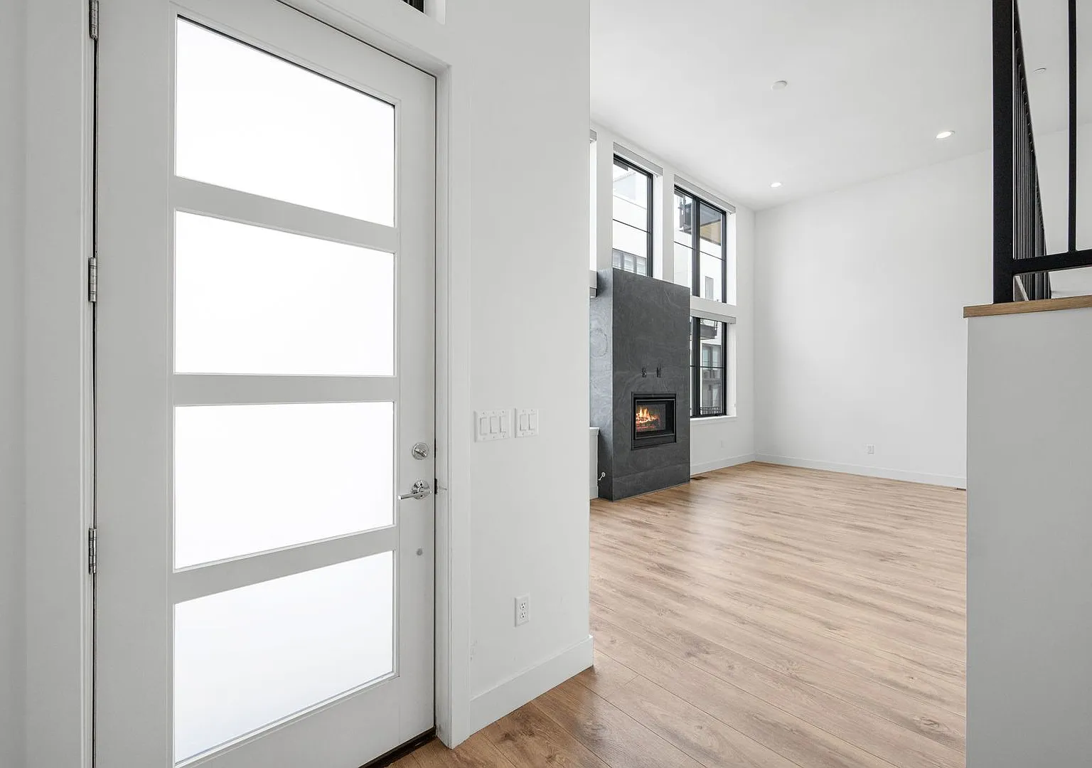 Lux 3bd, 5ba Townhome Near Cherry Creek, Congress Park, And City Park — Photo 2